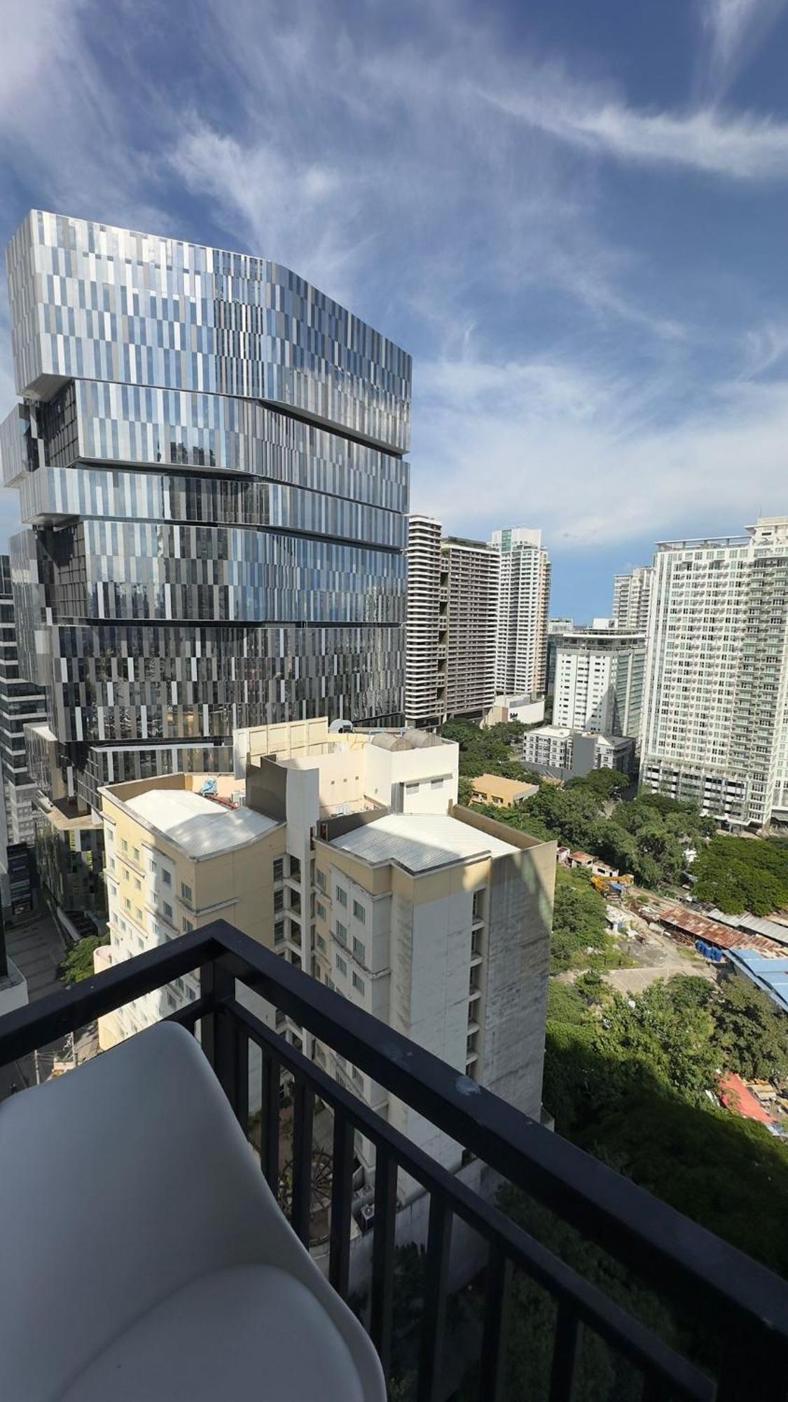 Modern & Comfy Studio - Steps From Ayala Mall, Cebu City Exteriör bild
