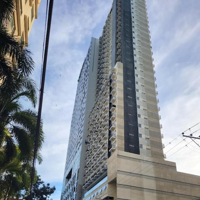 Modern & Comfy Studio - Steps From Ayala Mall, Cebu City Exteriör bild